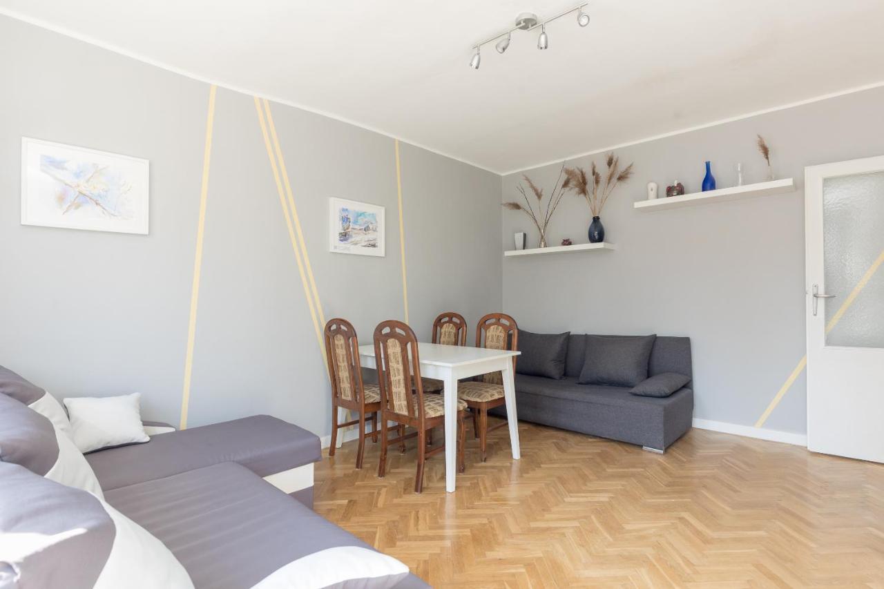 Krasinski Garden 2-Bedroom Apartament วอร์ซอ ภายนอก รูปภาพ