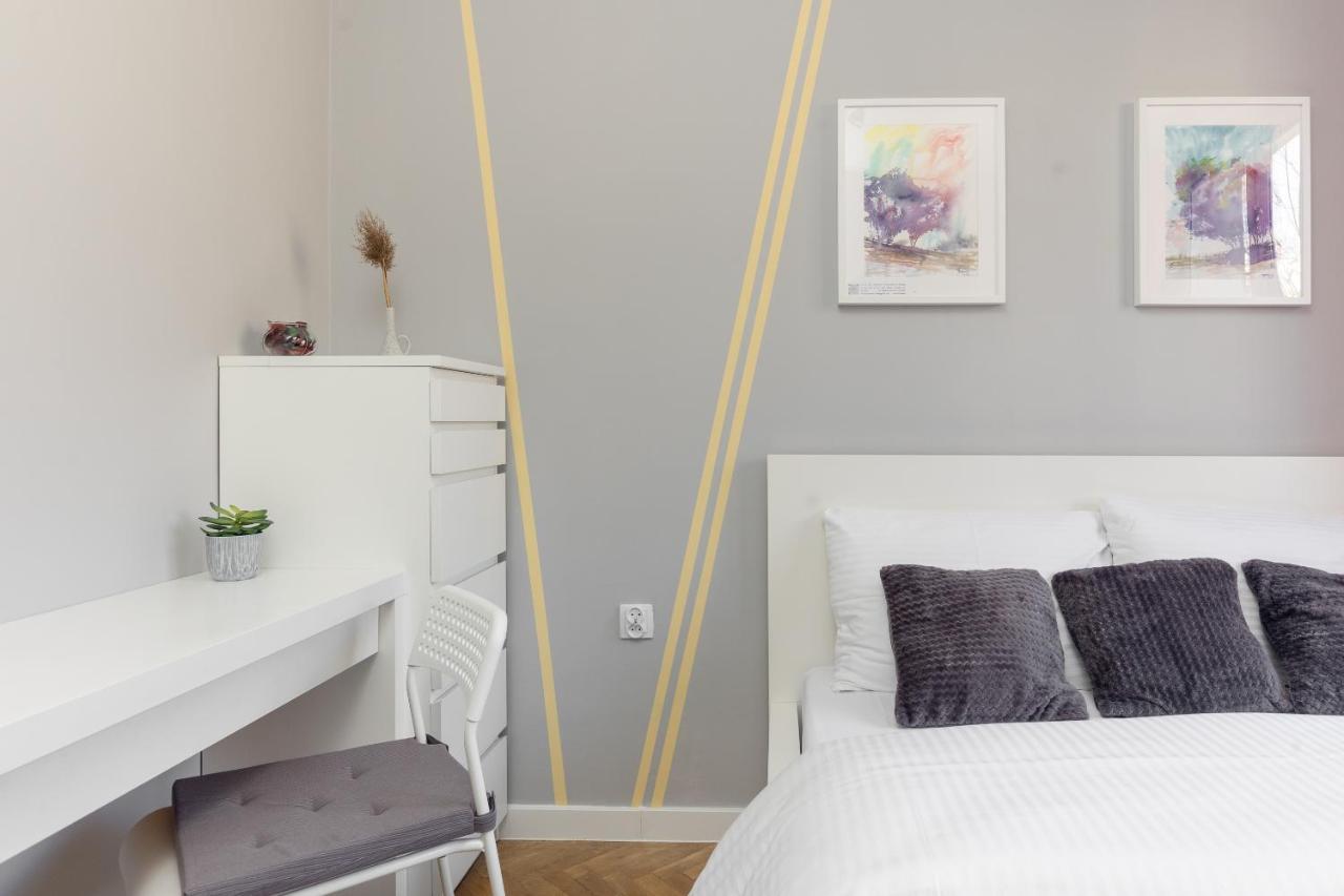 Krasinski Garden 2-Bedroom Apartament วอร์ซอ ภายนอก รูปภาพ